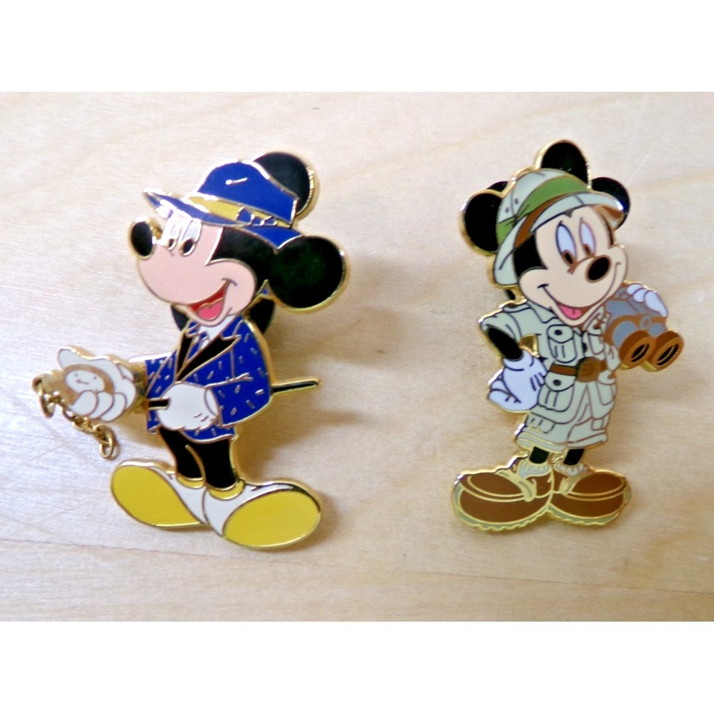 Disney Collector Pins 2004 Mickey Limited Edition Twilight Zone & Safari Mickey‎